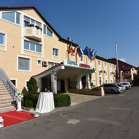 Hotel Arizona Тимишоара Экстерьер фото