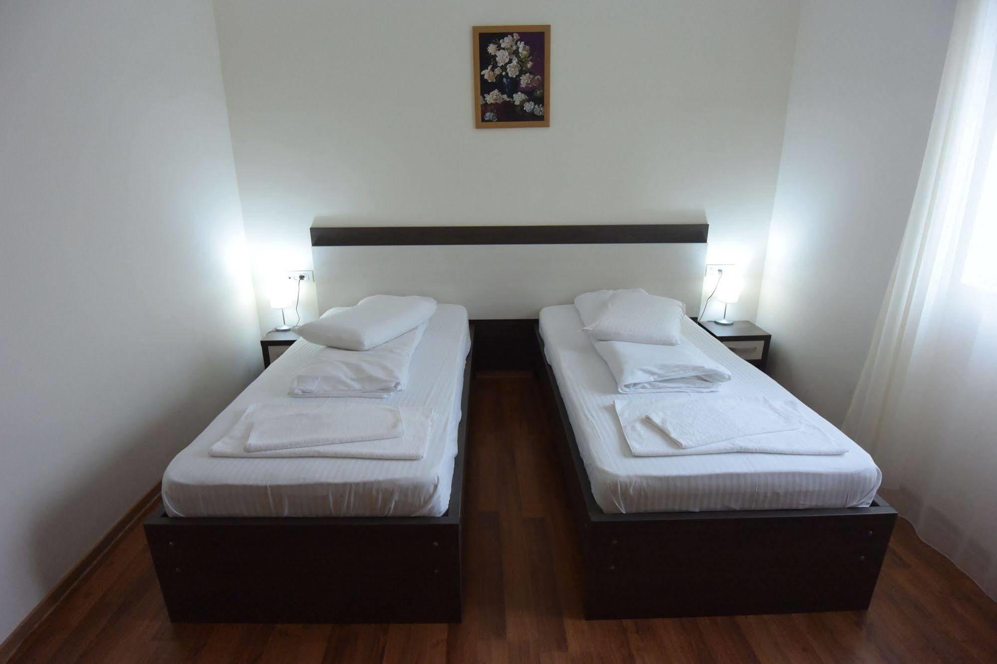 Hotel Arizona Тимишоара Экстерьер фото